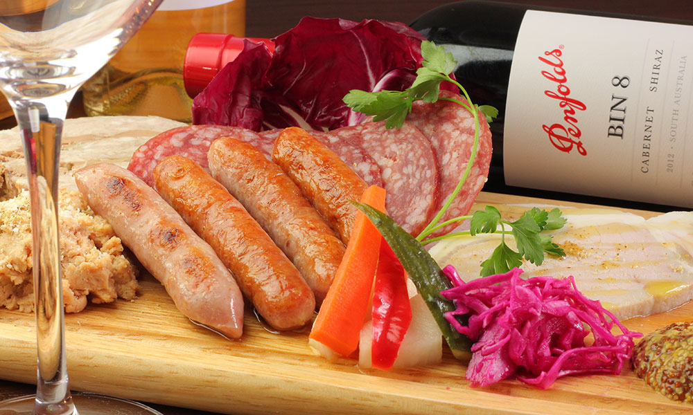 お肉屋さんの肉盛り